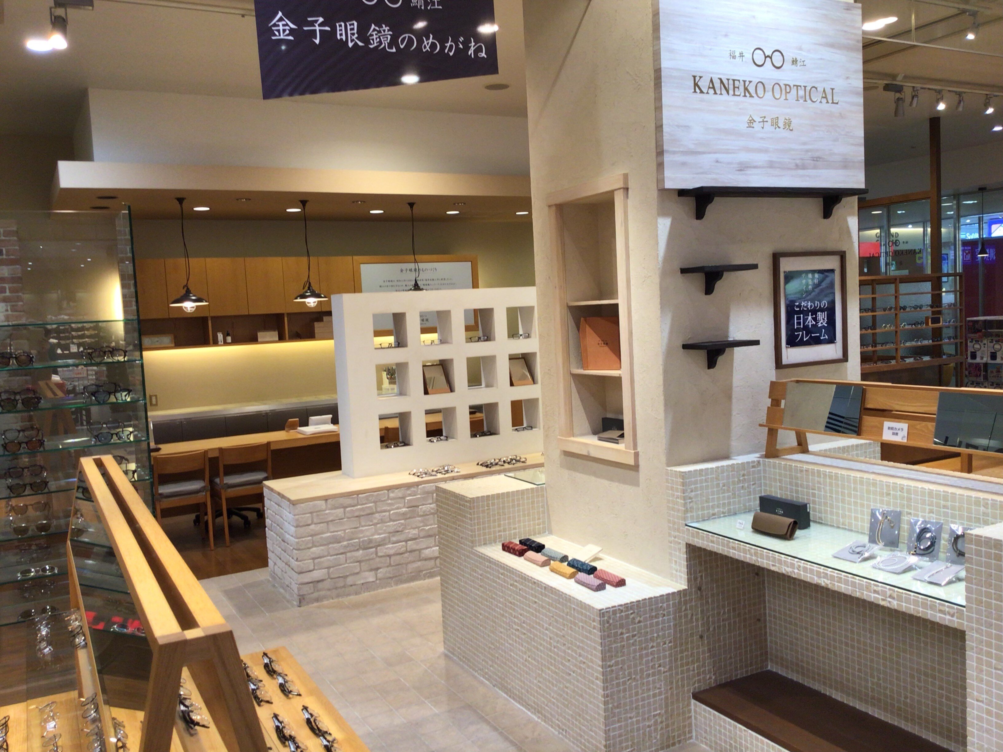 店内2.jpg
